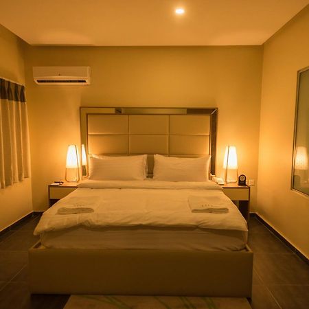אבוג'ה Iris Hotel Wuse 2 מראה חיצוני תמונה