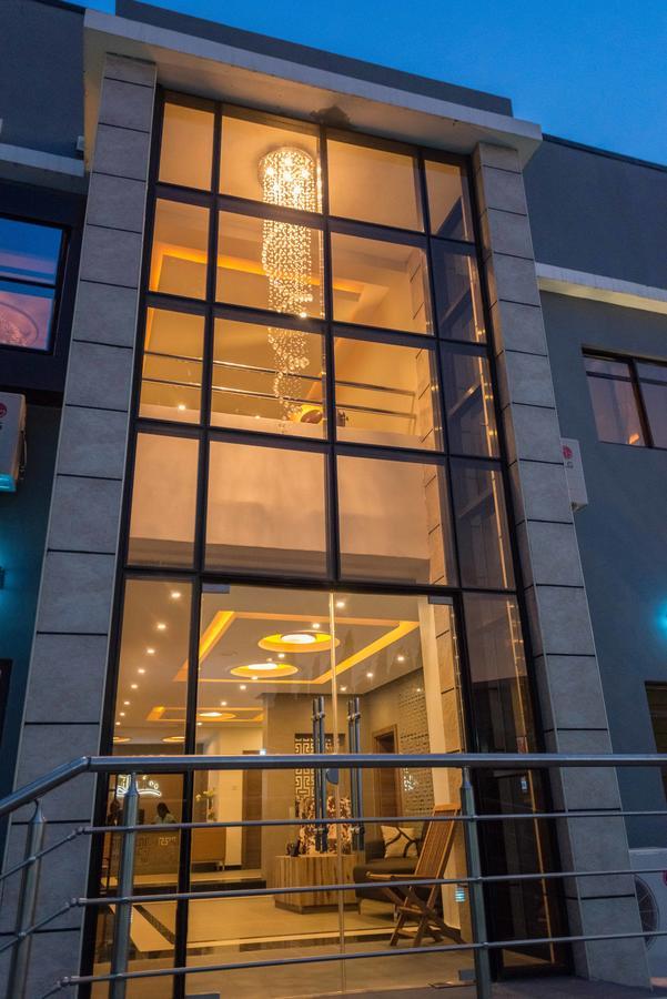 אבוג'ה Iris Hotel Wuse 2 מראה חיצוני תמונה